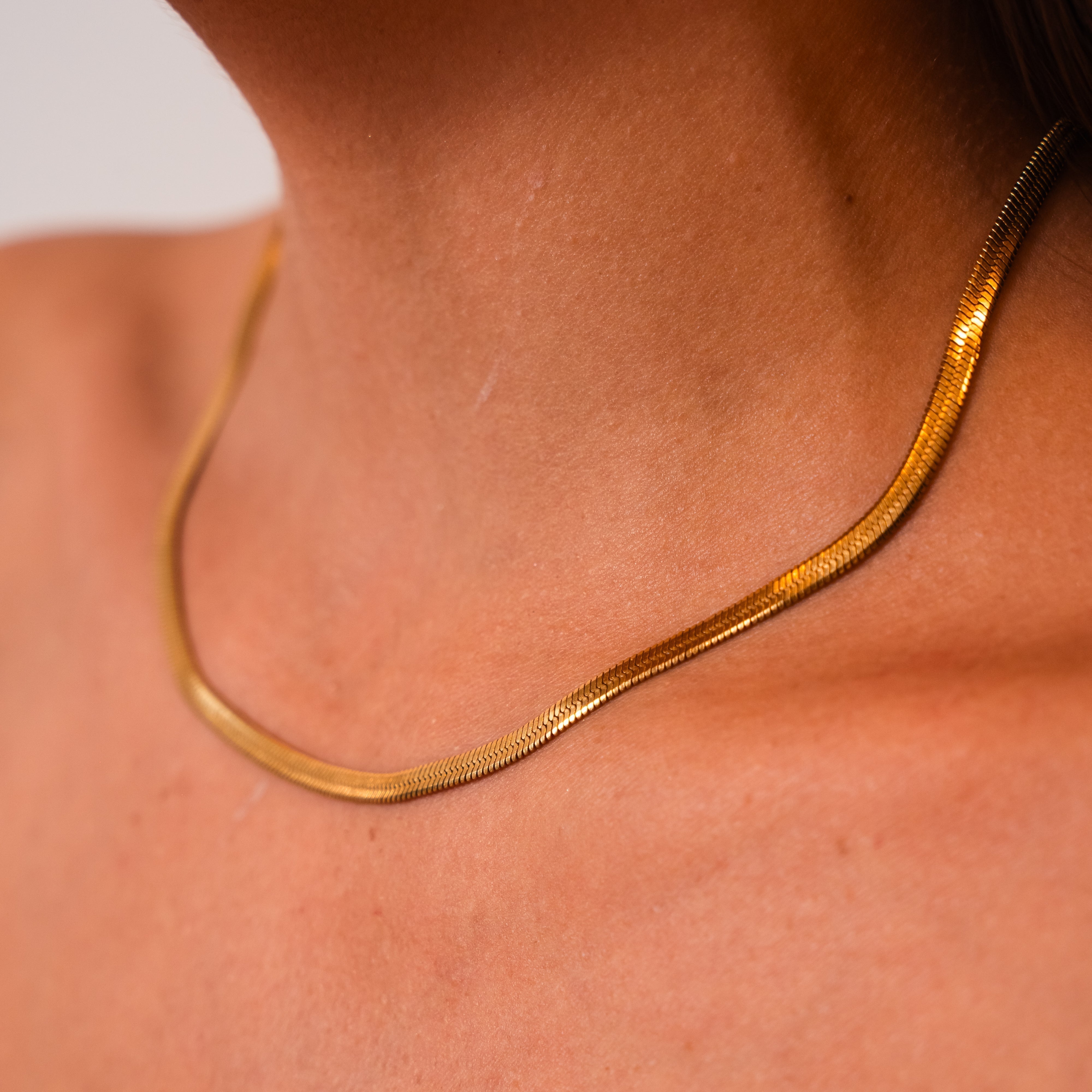 Milla Herringbone Necklace — Waterproof 18K Gold Everyday Necklace