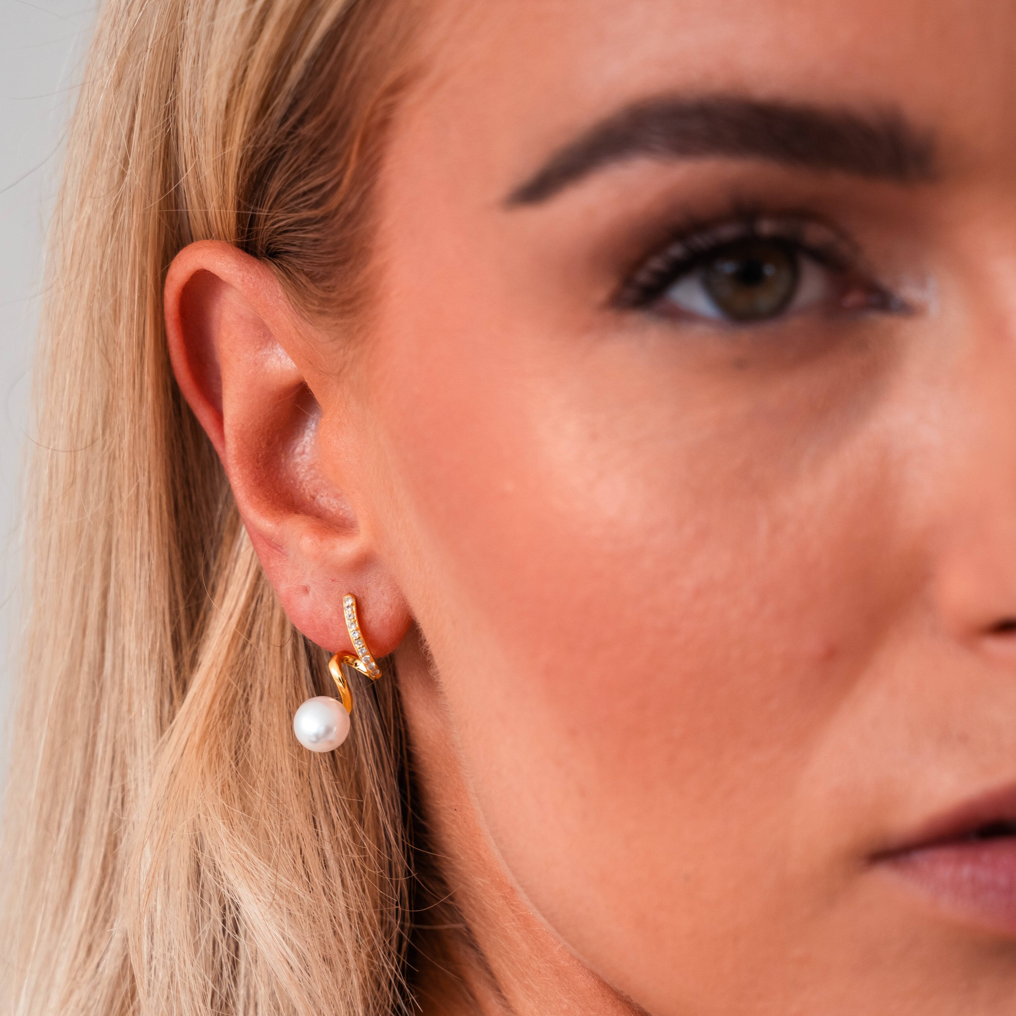 Tamara Pearl Wave Earrings — Imitation Pearl & Crystal Elegant Studs