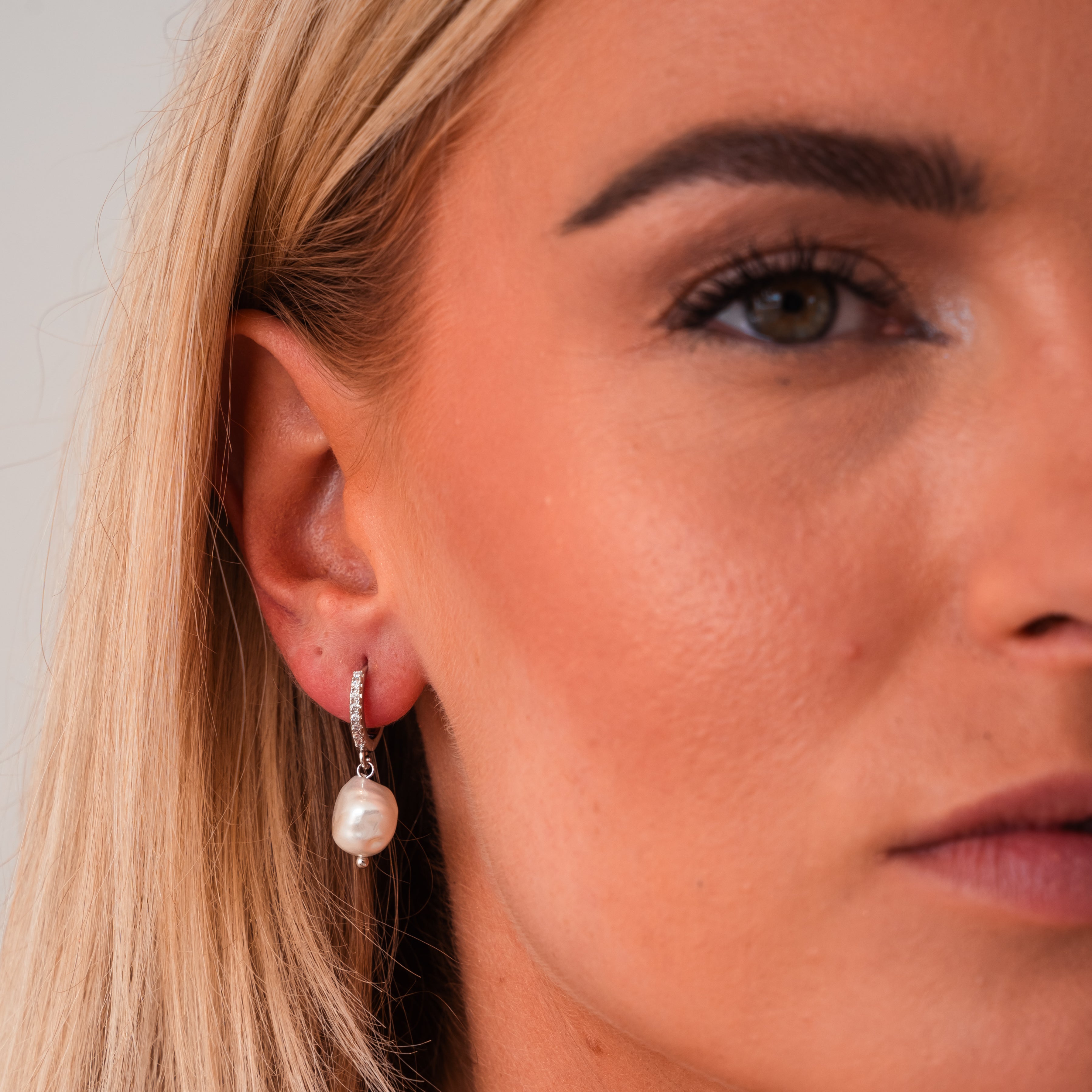 Selena Freshwater Pearl Earrings — Waterproof Real Baroque Pearl Earrings