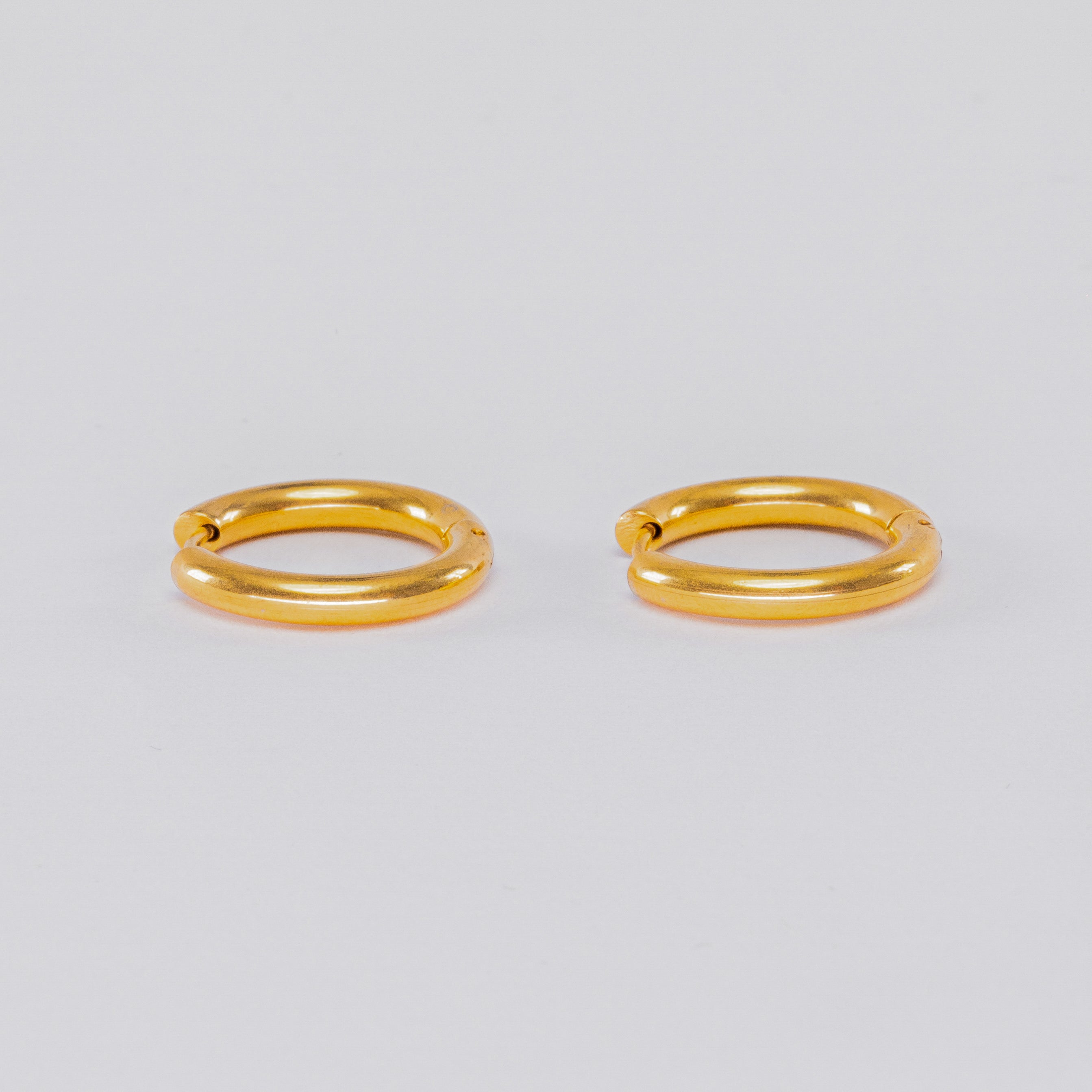 Timeless Elegance Gold Hoop Earrings — Lightweight Waterproof Everyday Hoops