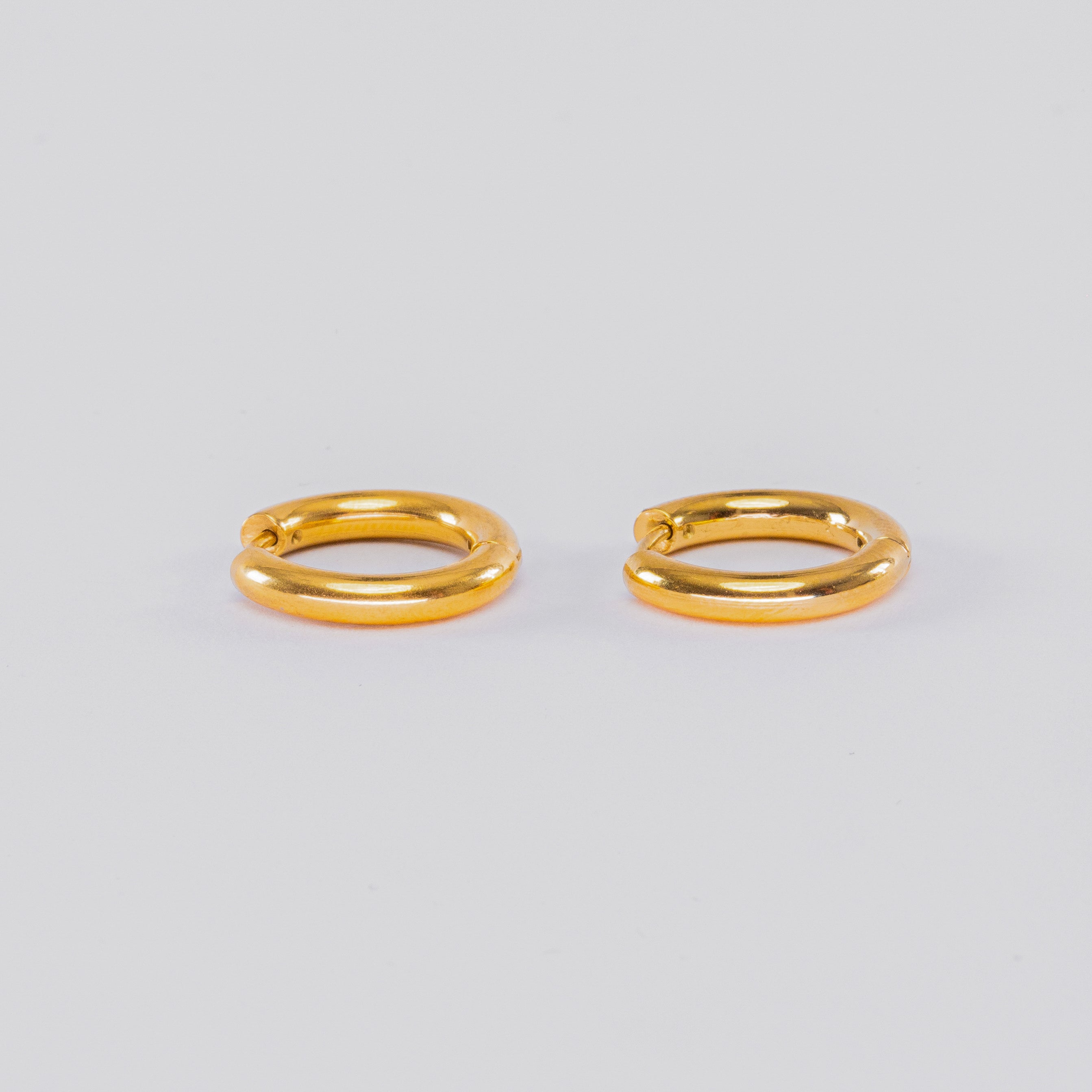 Timeless Elegance Gold Hoop Earrings — Lightweight Waterproof Everyday Hoops
