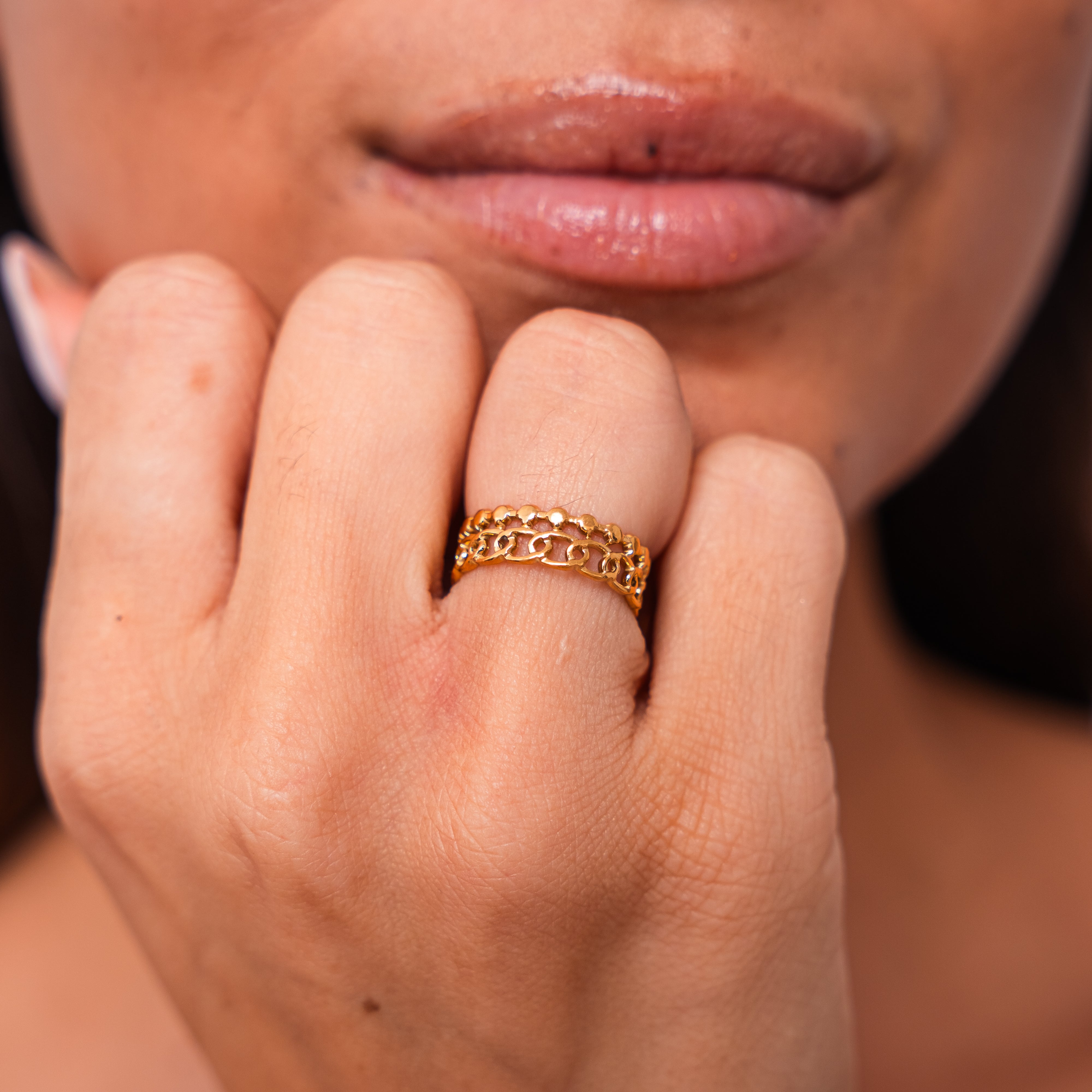 Vera Chain Ring — Sophisticated Ribbon Chain Statement Ring
