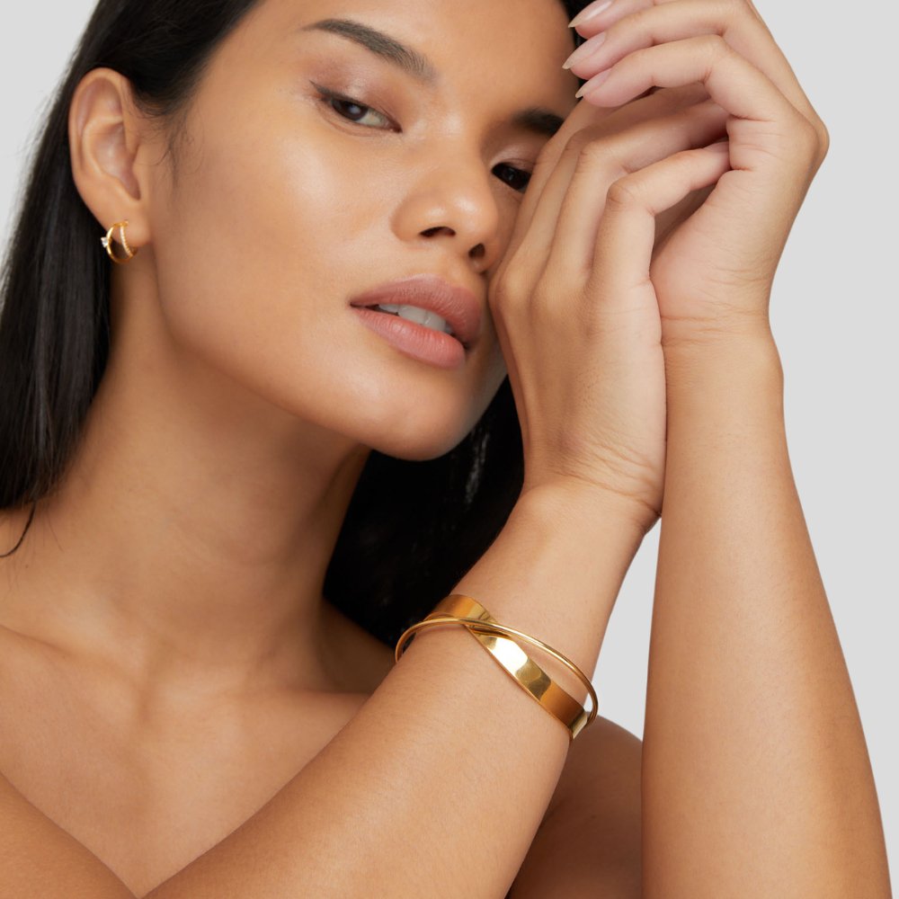 Eve Unique Gold Bangle — Sculptural Everyday Statement Piece