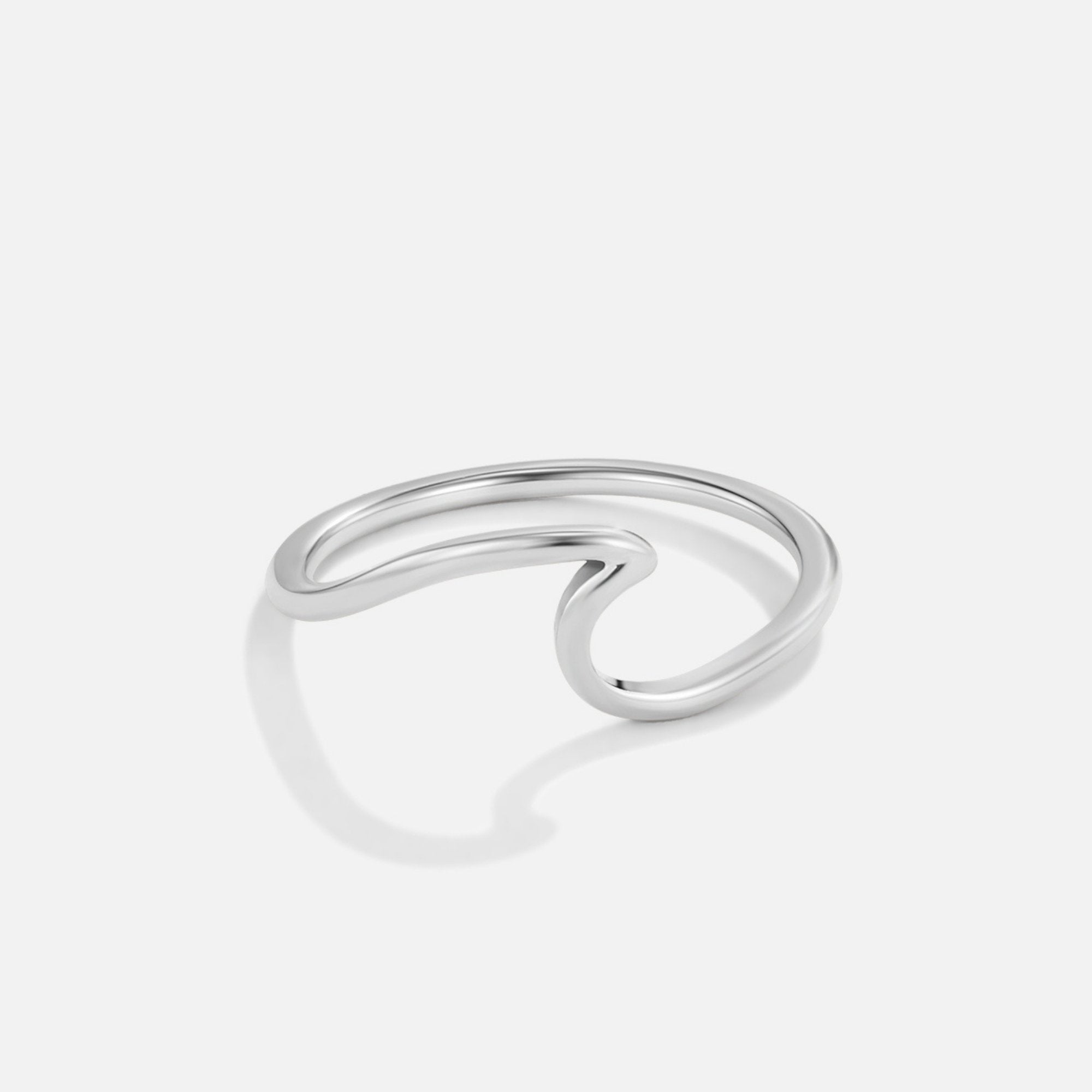 Imari Silver Wave Ring — Waterproof Ocean-Inspired Stainless Steel Ring