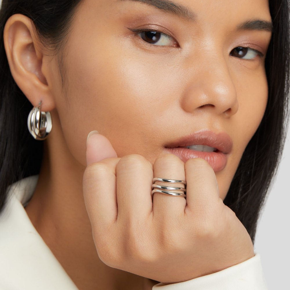 Kiya Layered Silver Ring — Waterproof Minimalist Stacking Ring