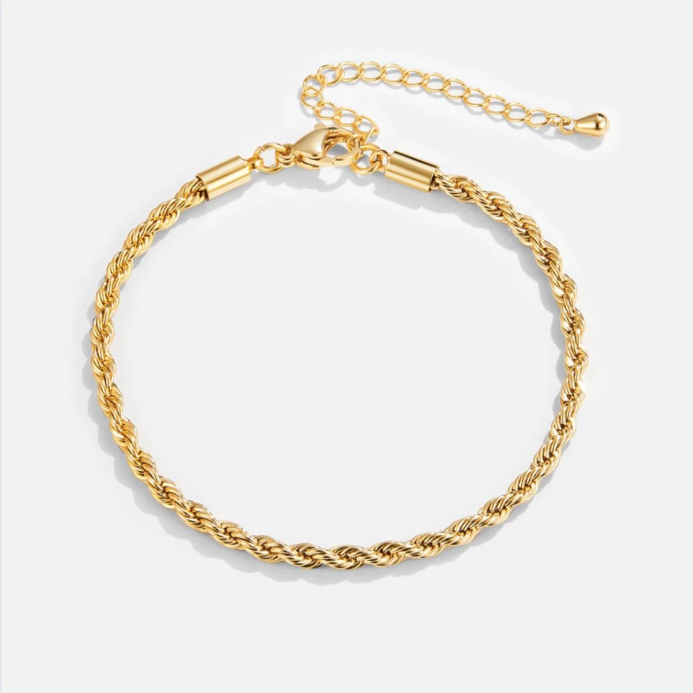 Twisted Chic Gold Layering Bracelet — Minimalist Everyday Wear