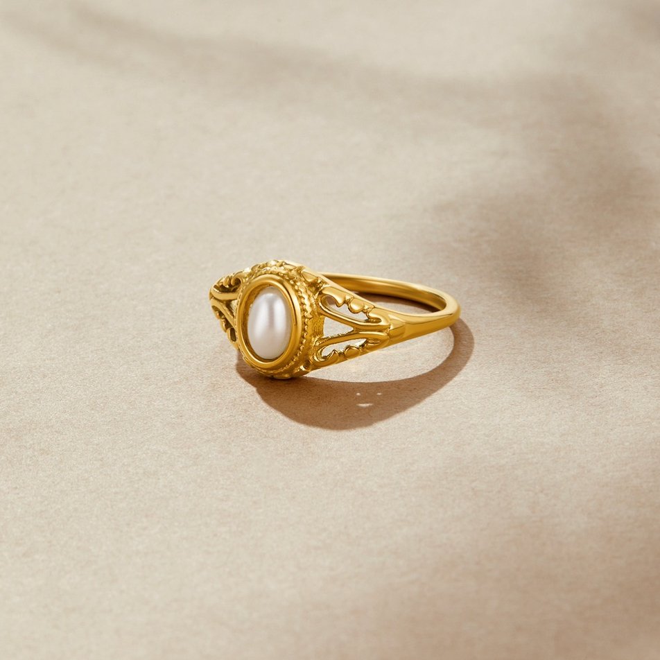 Royal - Vintage Pearl Ring