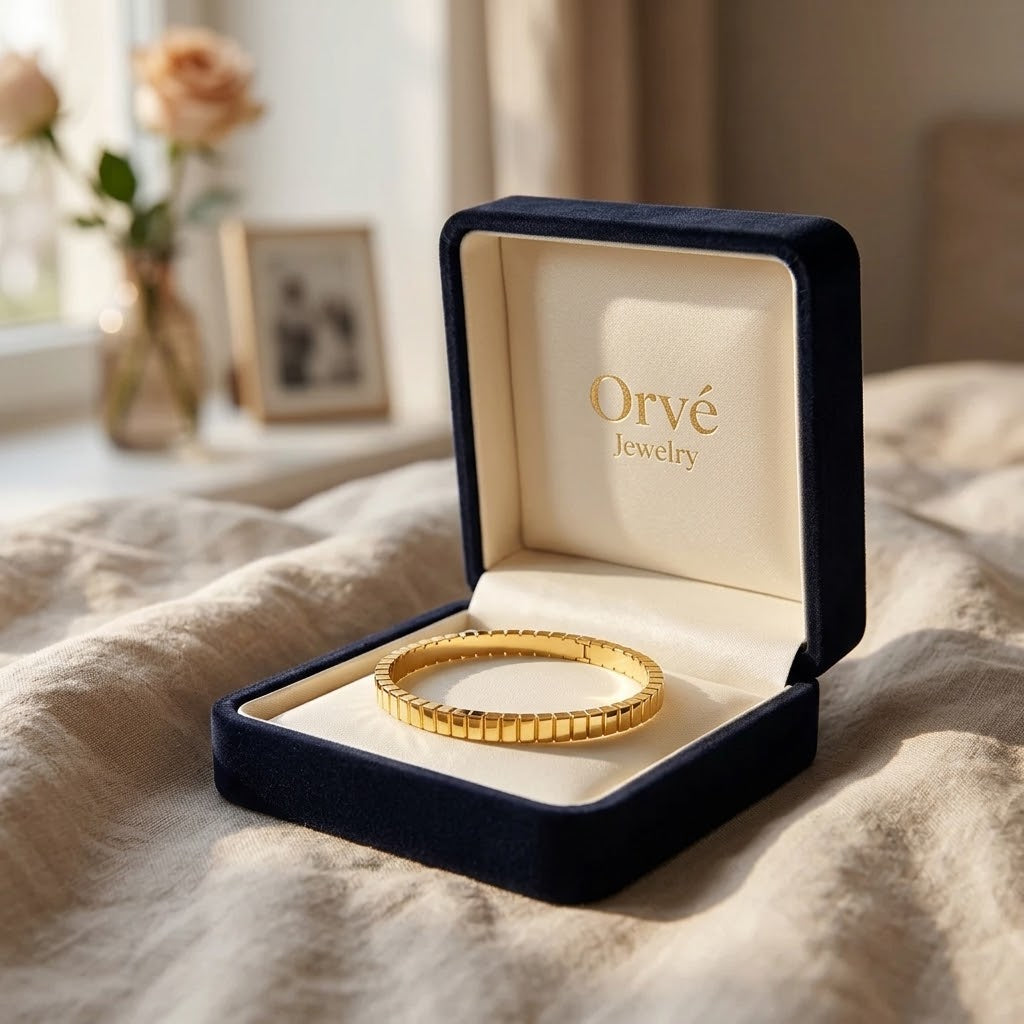 Tara Minimalist Gold Bangle — Sleek Everyday Stainless Steel
