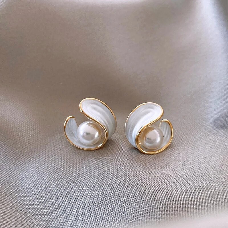 Luxury White Opal & Pearl Gold Earrings — Iridescent Bridal Statement Earrings