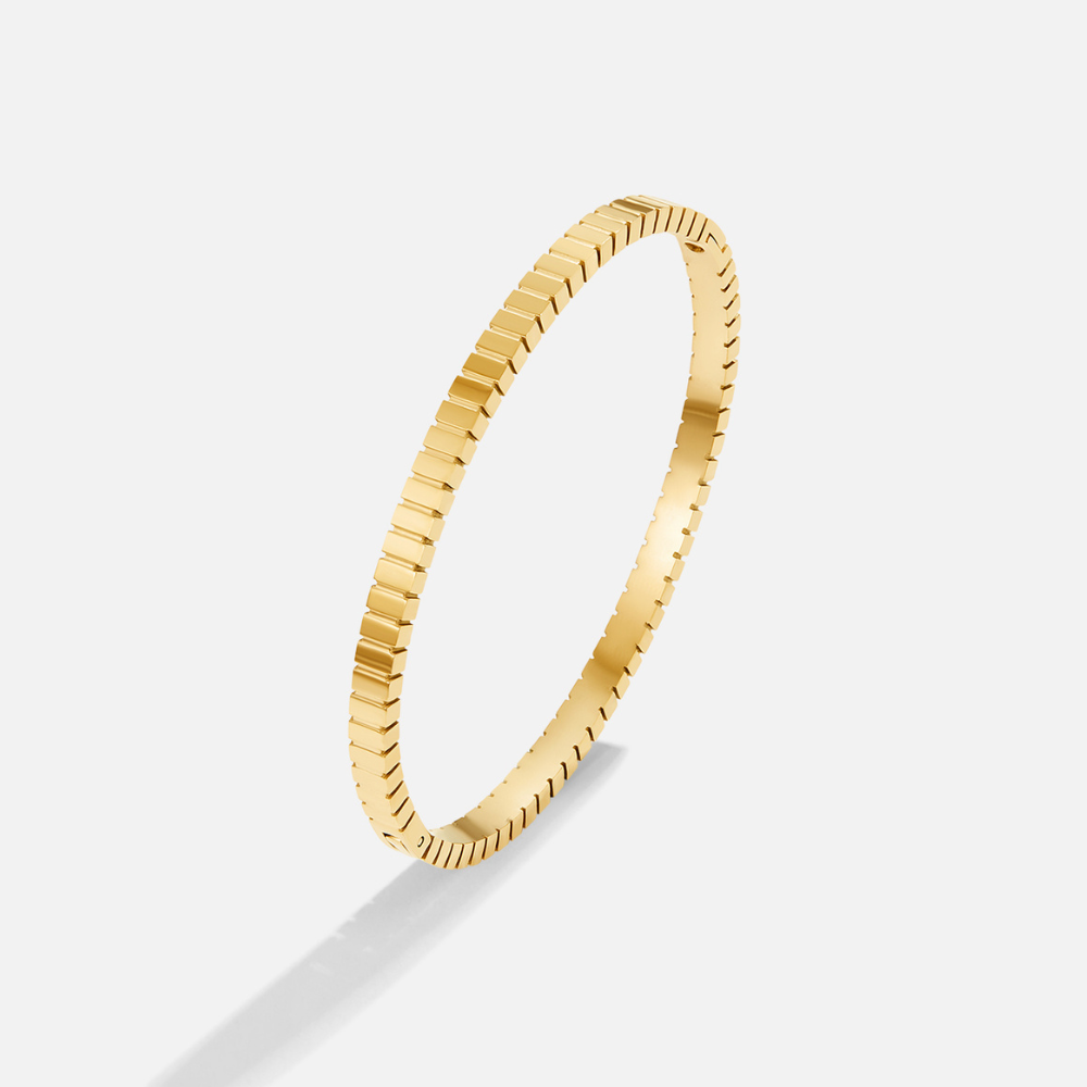 Tara Minimalist Gold Bangle — Sleek Everyday Stainless Steel