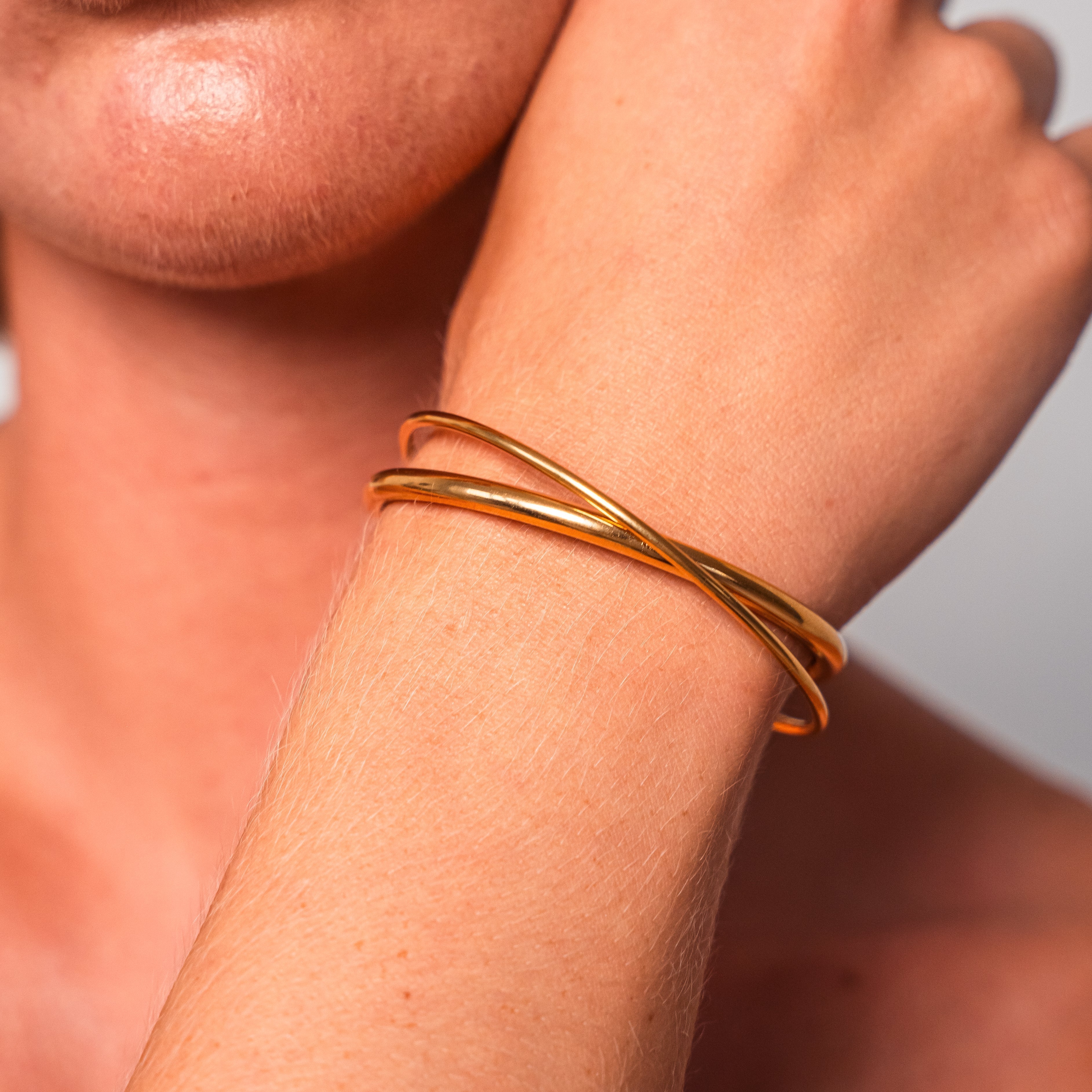 Elegant Eva Bracelet — Twisted Design Everyday Chic Bracelet