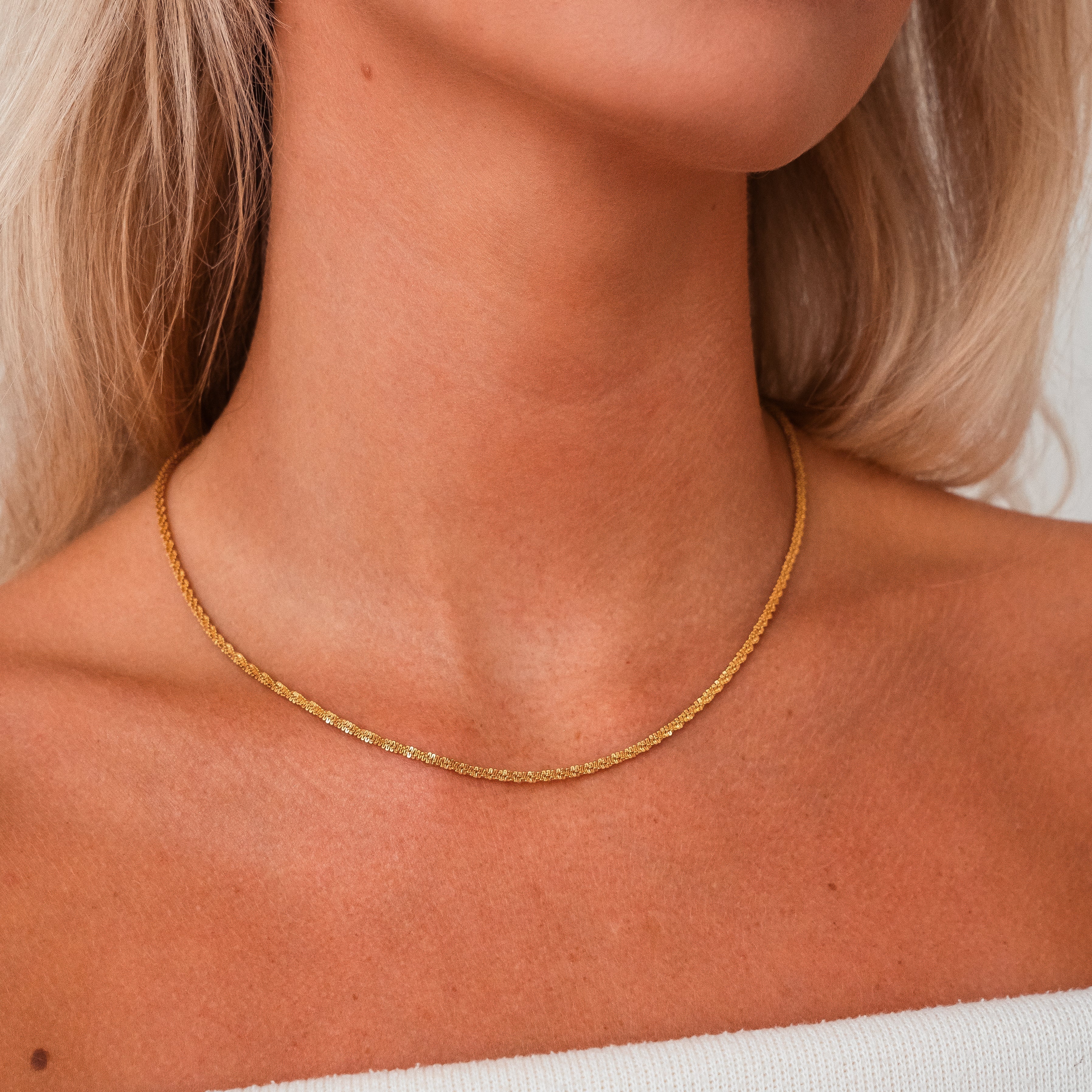 Elina Necklace — Waterproof PVD Gold Everyday Pendant Necklace