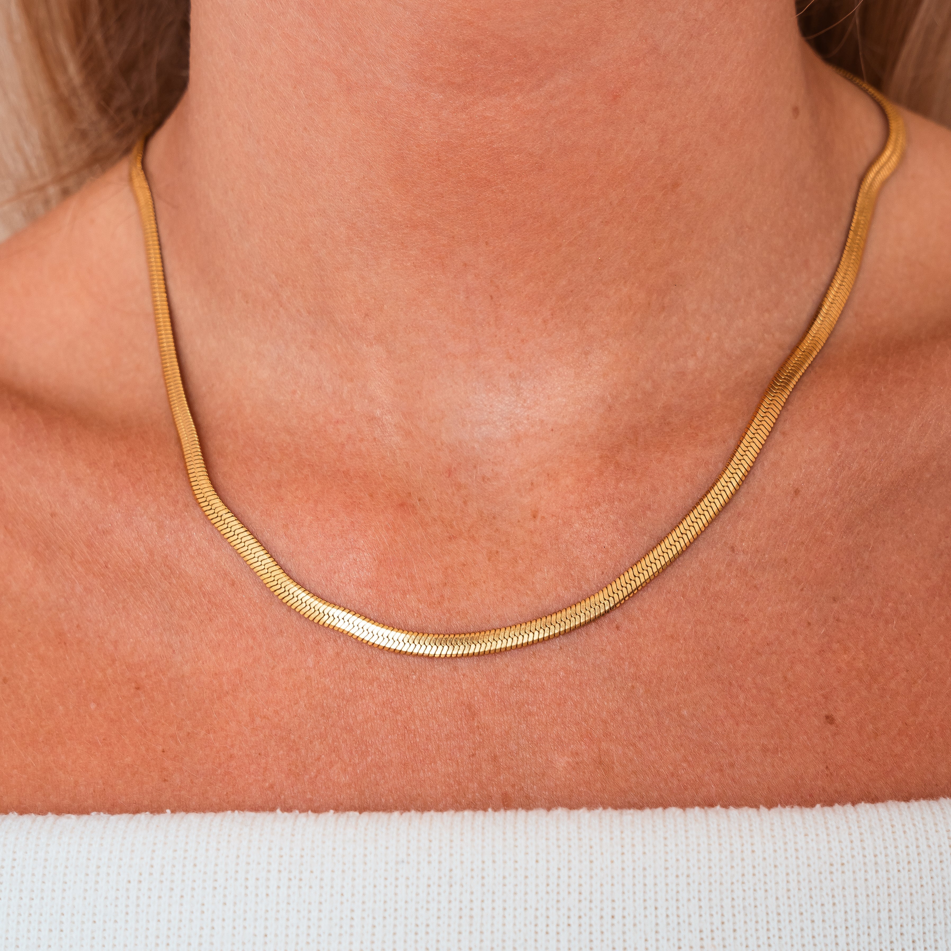 Milla Herringbone Necklace — Waterproof 18K Gold Everyday Necklace