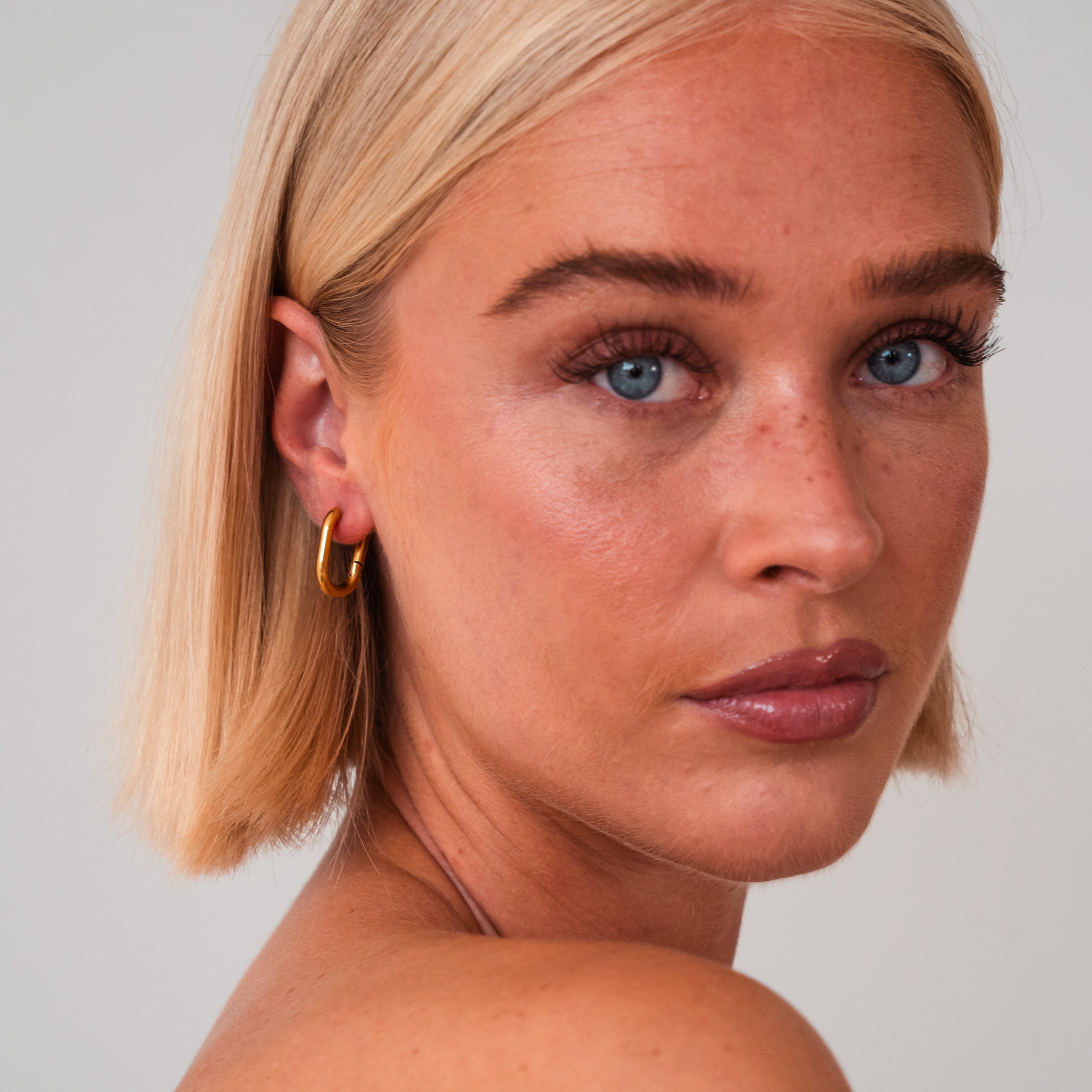 Nyra U-Shape Earrings — Chic Modern Everyday Statement Earrings
