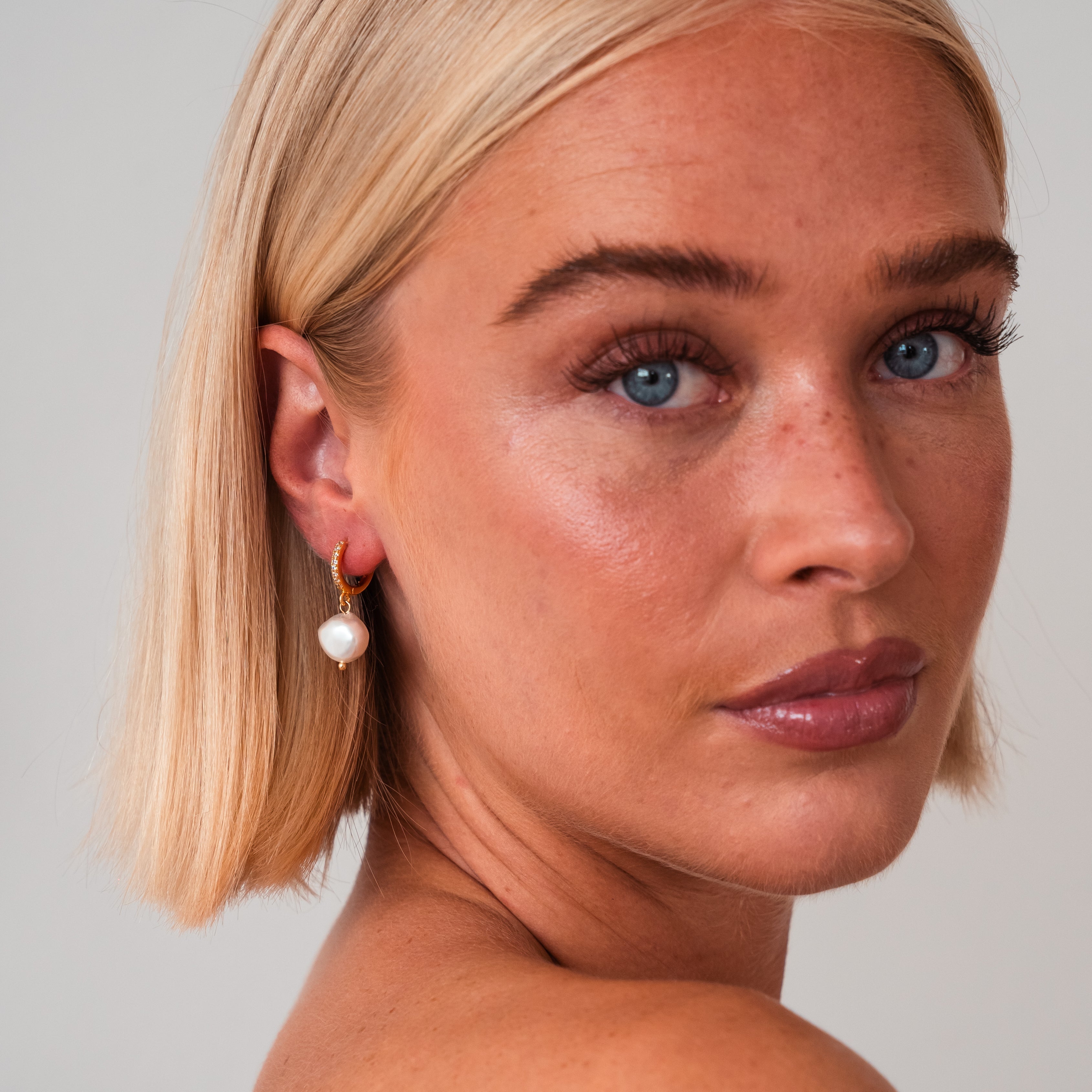 Selena Freshwater Pearl Earrings — Waterproof Real Baroque Pearl Earrings
