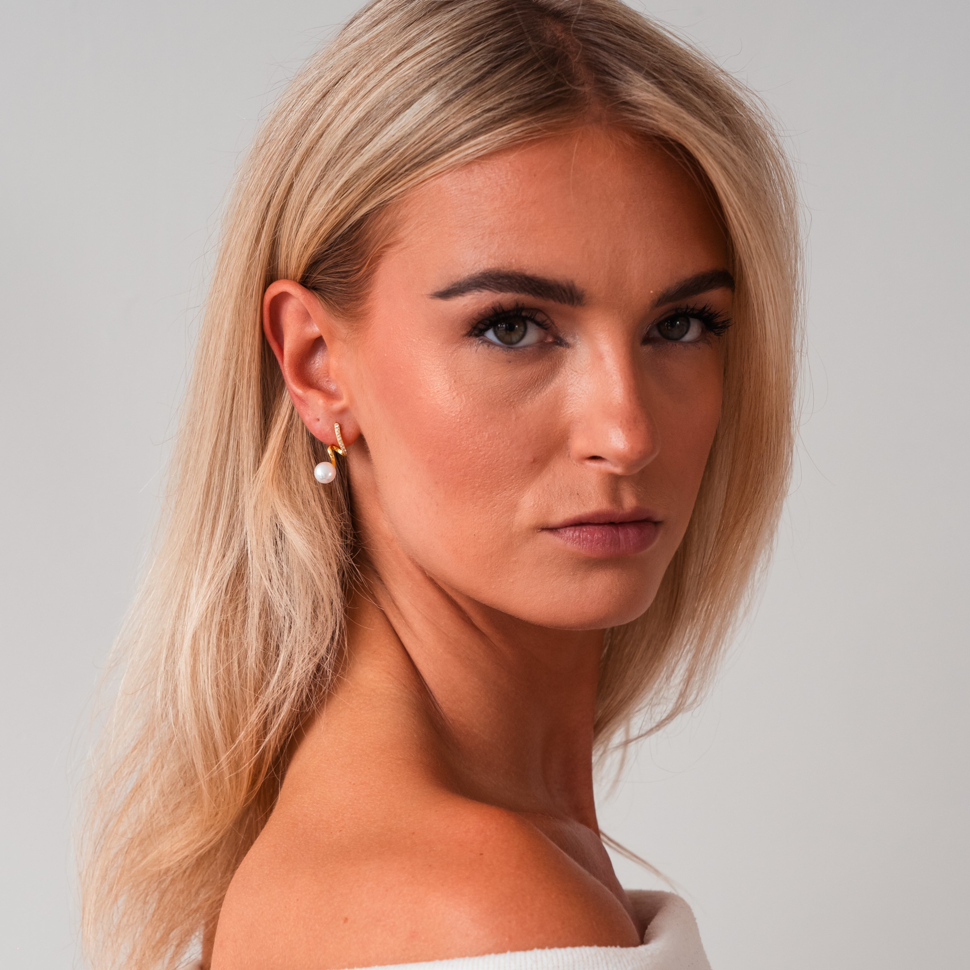 Tamara Pearl Wave Earrings — Imitation Pearl & Crystal Elegant Studs
