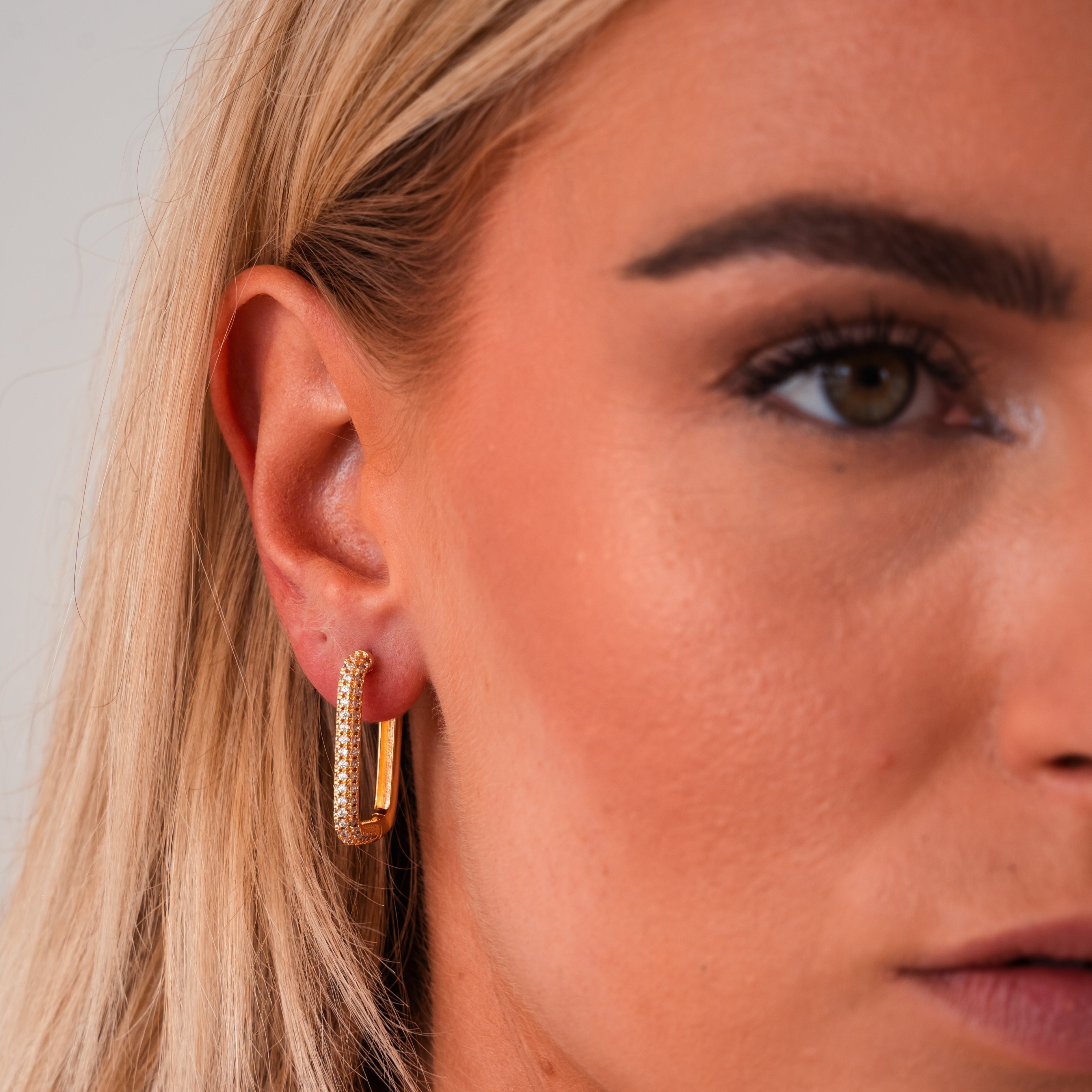 Stellar Sirius U-Shaped Earrings — Lightweight Everyday Statement Earrings