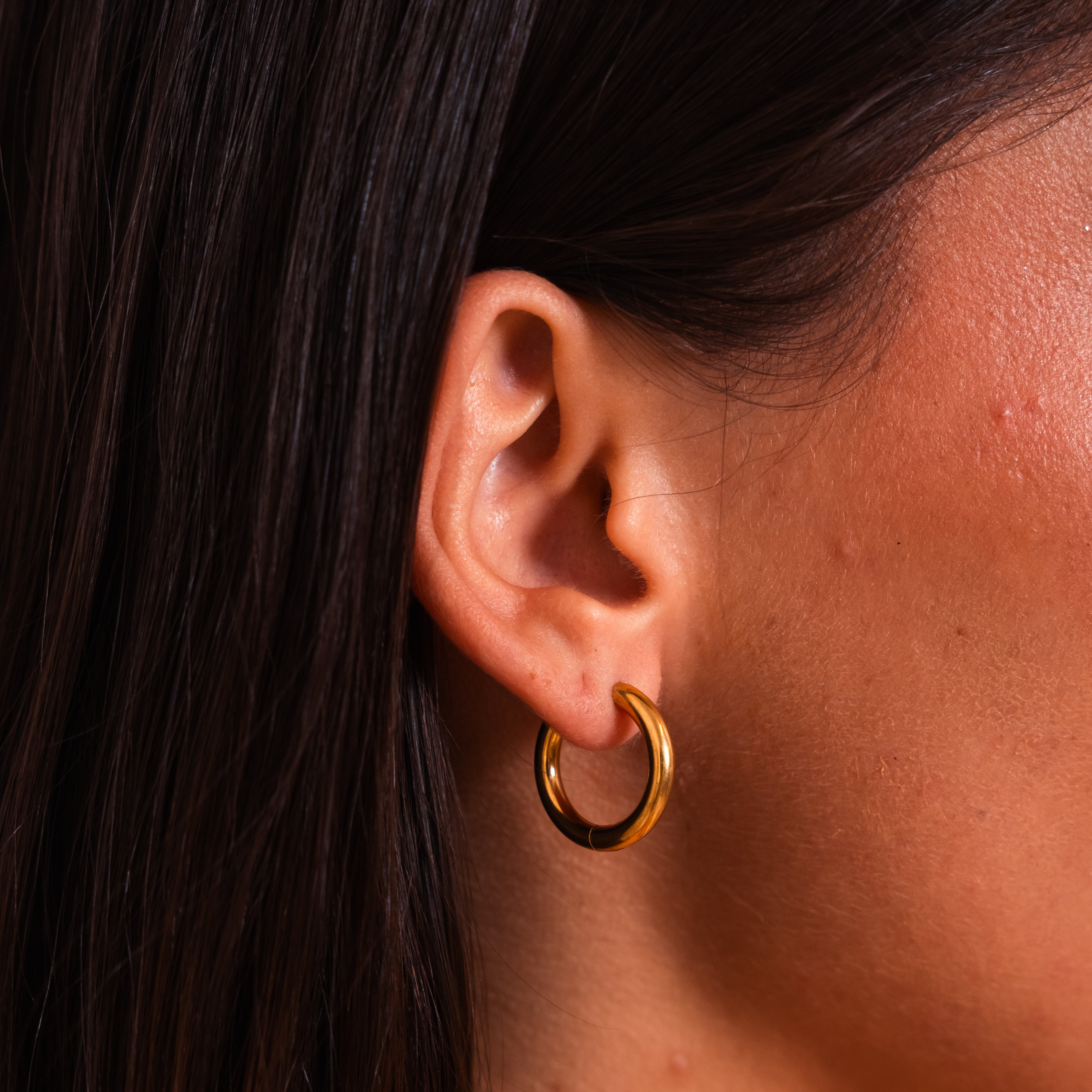 Timeless Elegance Gold Hoop Earrings — Lightweight Waterproof Everyday Hoops