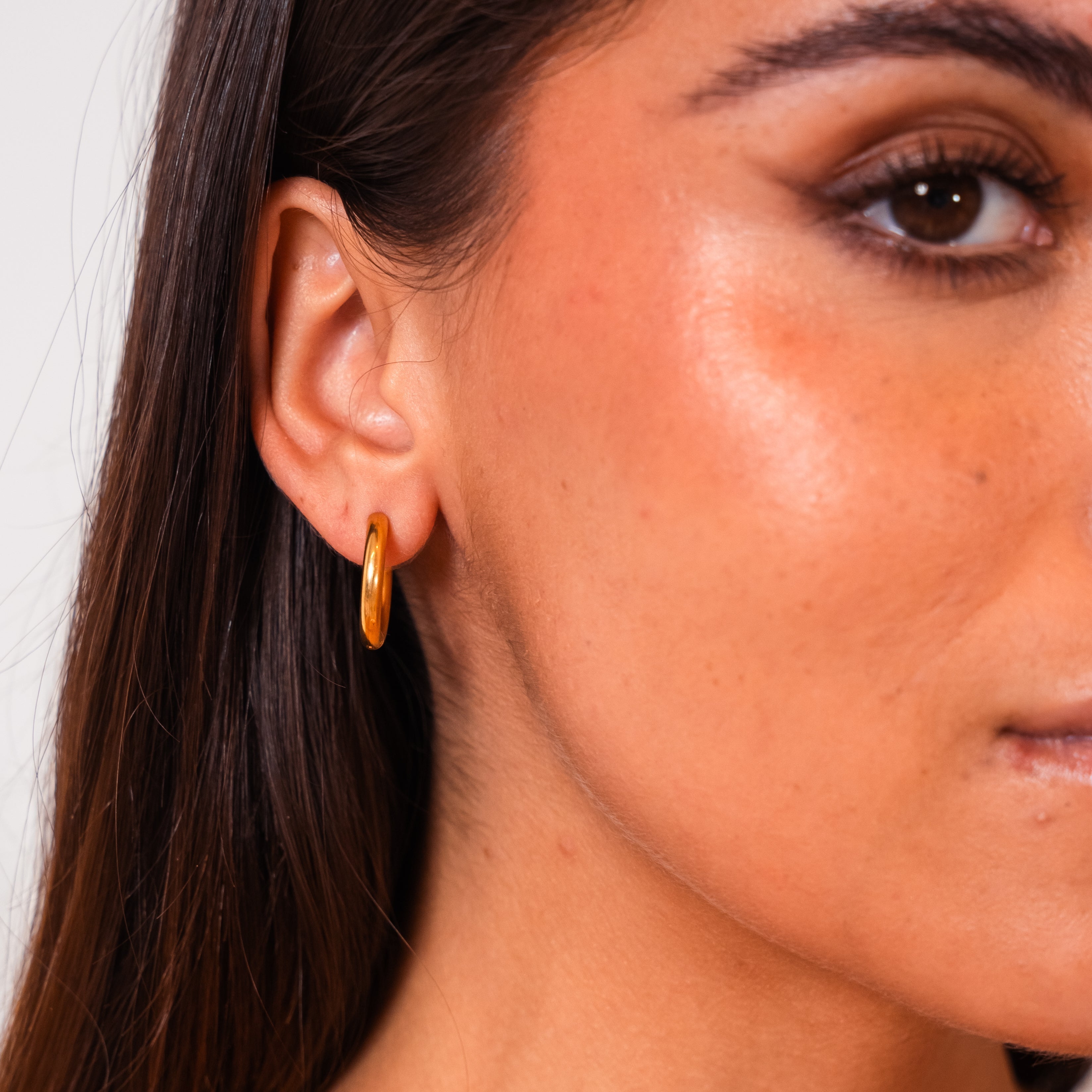 Timeless Elegance Gold Hoop Earrings — Lightweight Waterproof Everyday Hoops