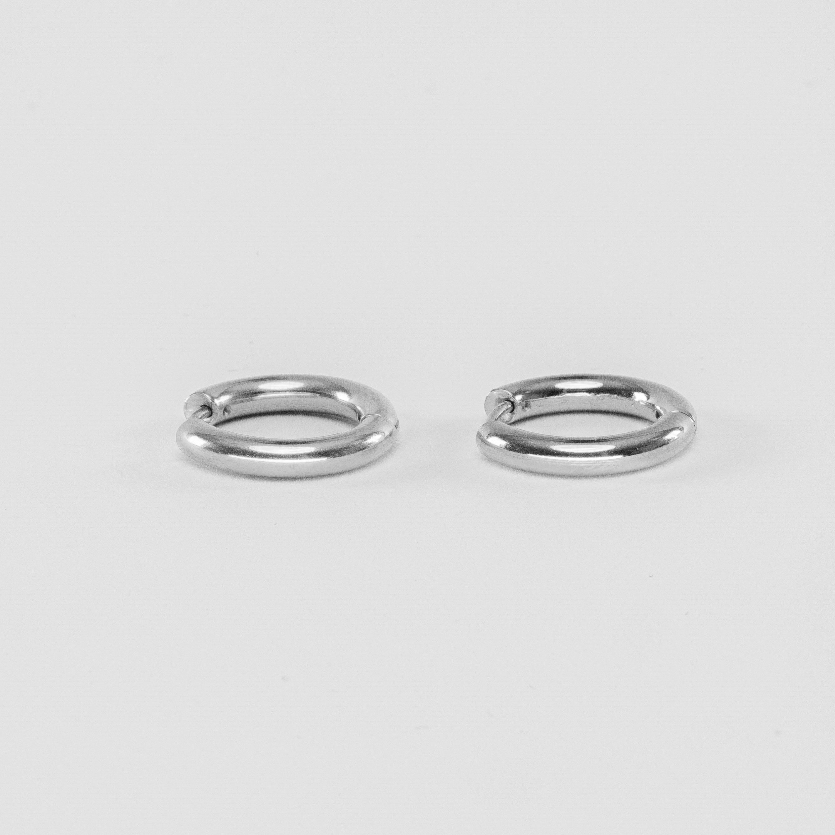 Timeless Elegance Gold Hoop Earrings — Lightweight Waterproof Everyday Hoops