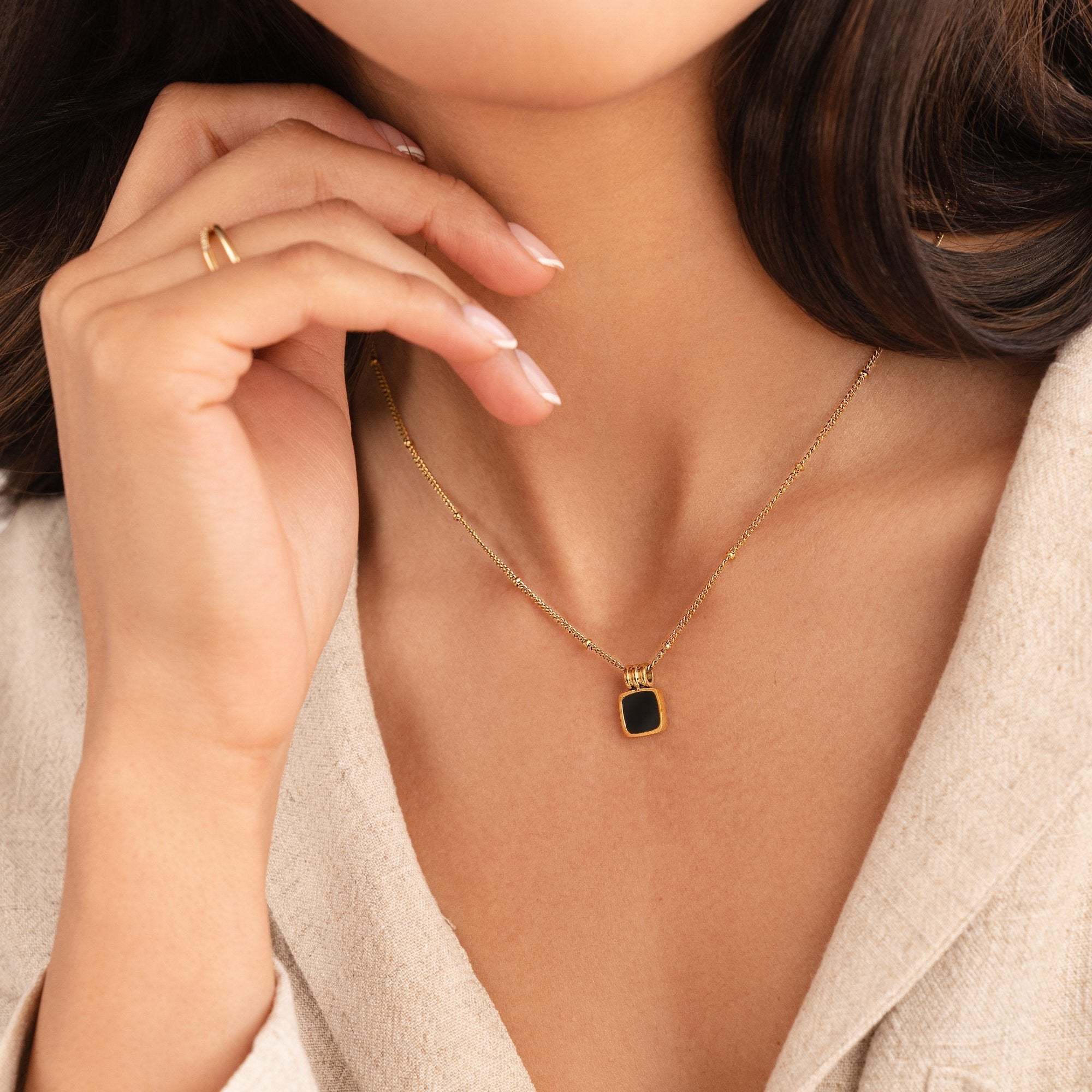 Midnight Chic Gold Necklace — Waterproof Minimalist Pendant Necklace