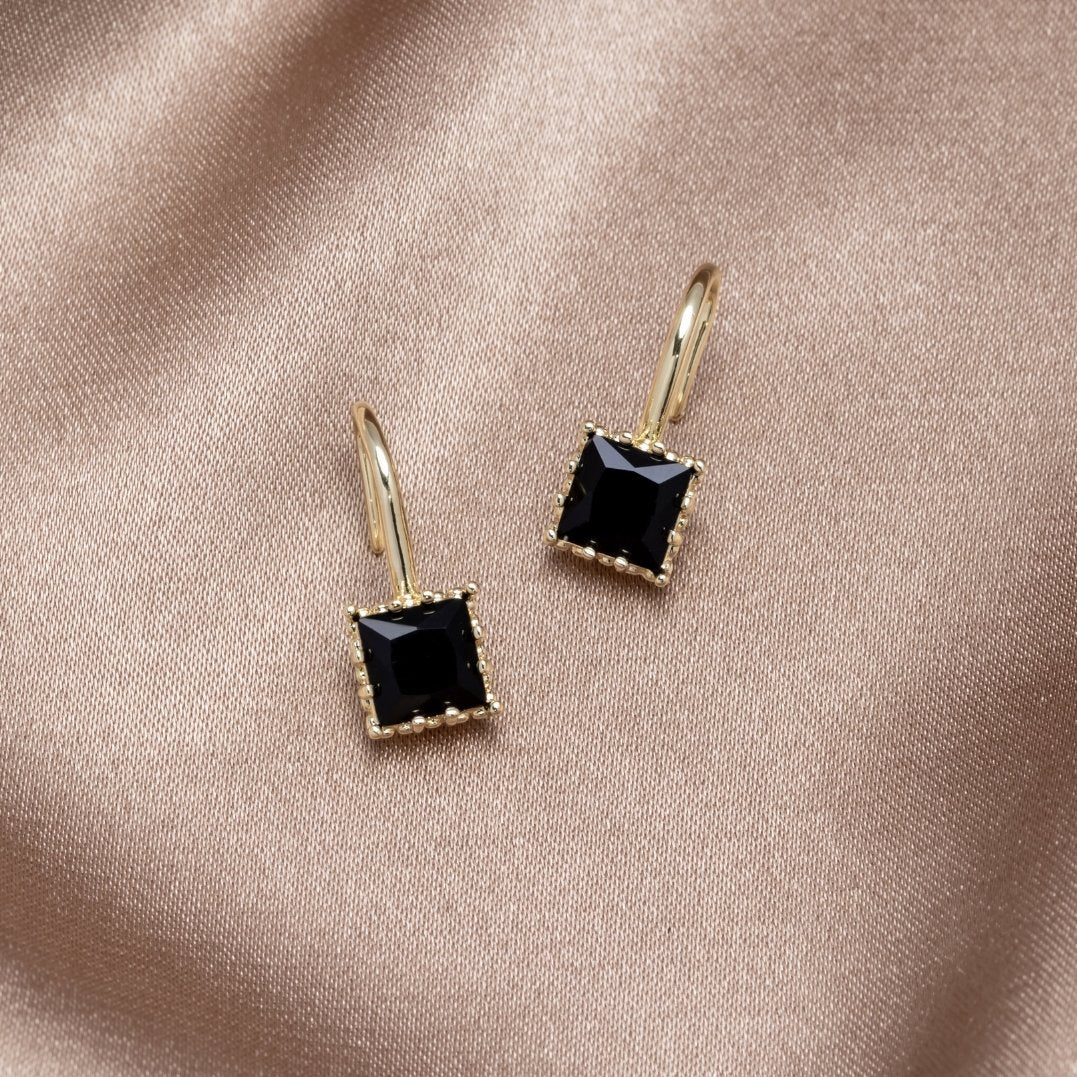 Wonder Crystal Drop Earrings — Elegant Everyday Gold Drop Earrings