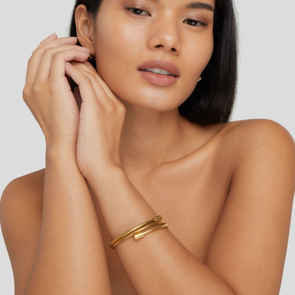 Twisted Gold Bracelet — Minimalist Waterproof Stainless Steel